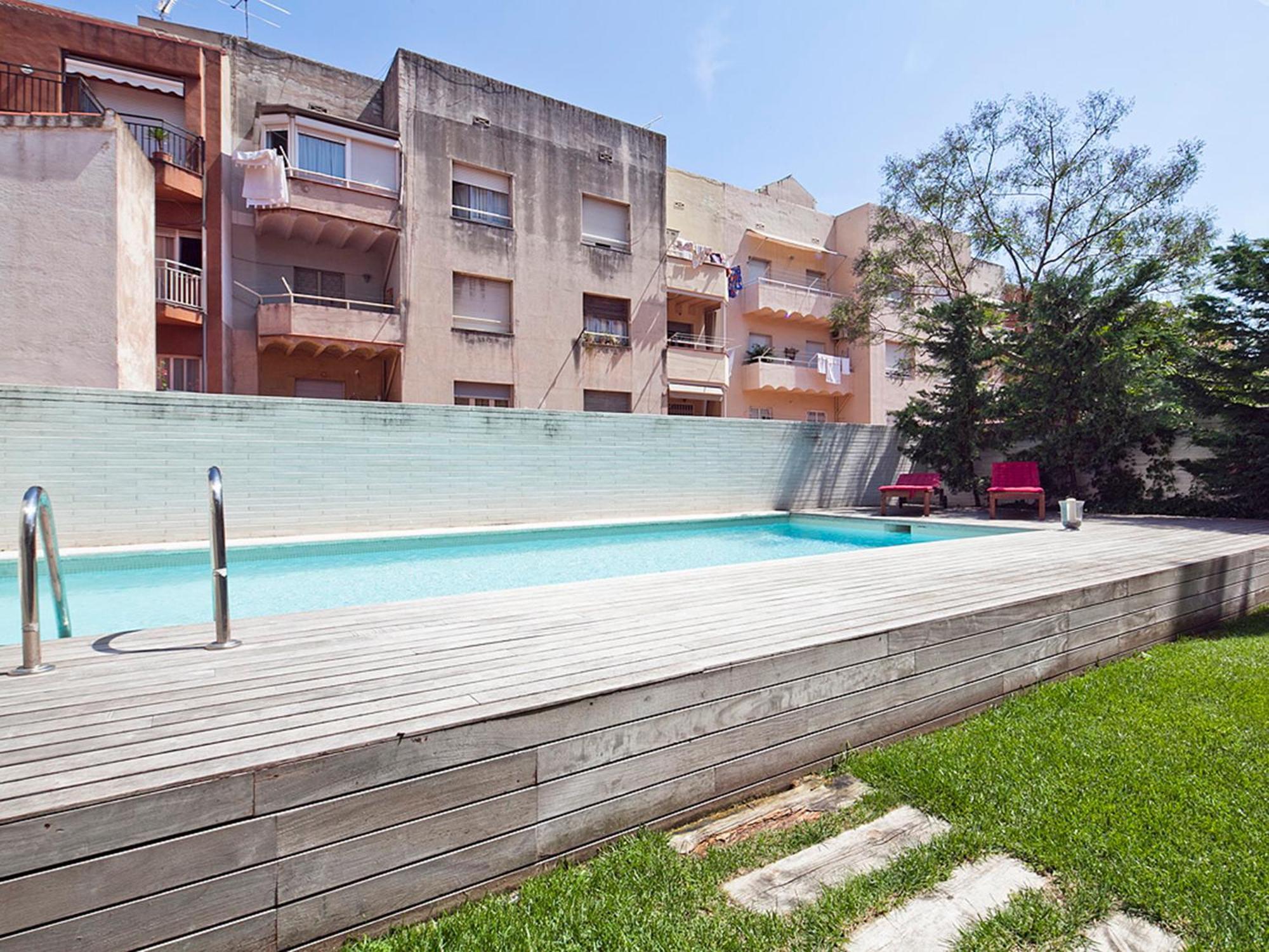 My Space Emirates - Splendid Apartment With Terrace And Pool Near Park Gueell Барселона Экстерьер фото